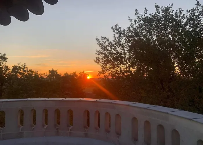 D'hotes La Tour De Bellevue Pensión *